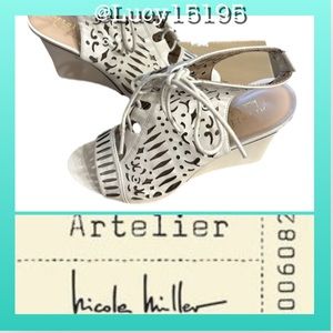 ❤️Nicole Miller Artelier Bradley Peep Toe Lace Up Wedge